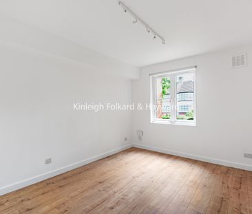 Le May Avenue, Grove Park, London, SE12 - Photo 2