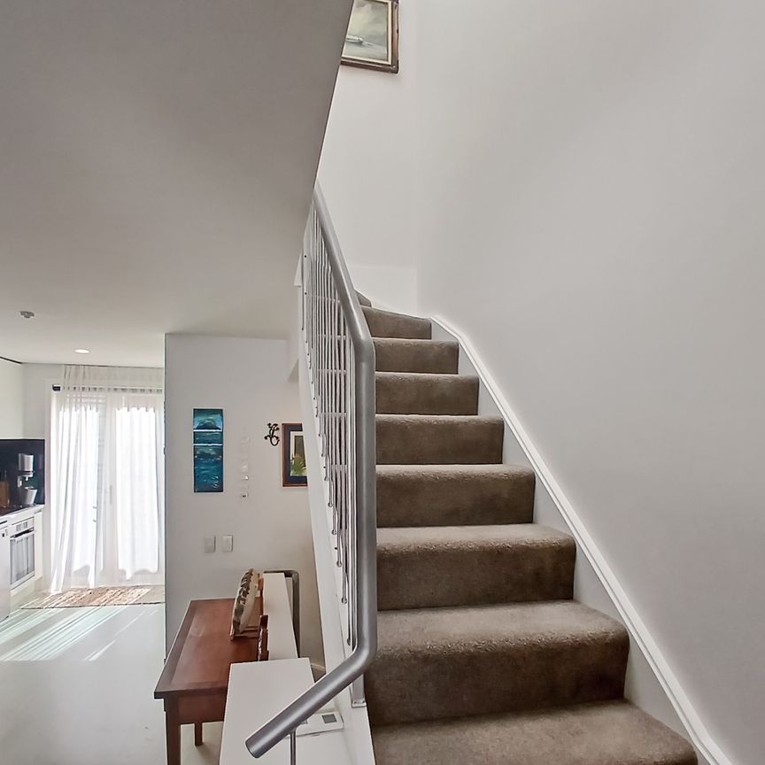 Stylish two bedroom Parnell Townhouse. - Photo 1