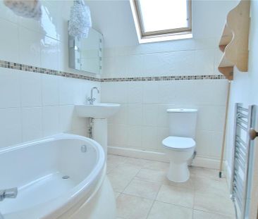 4 bedroom semi-detached house to rent - Photo 6