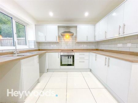 3 bed semi-detached house to rent in Sutherland Avenue, Dresden, Stoke-On-Trent - Photo 2