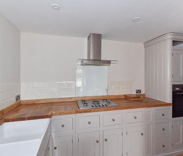 3 bedroom terraced house to rent - Photo 6