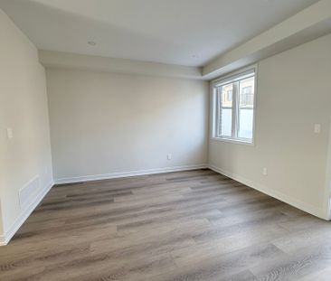 For Lease - 11 Victor Metcaf Lane, Richmond Hill, Ontario - Photo 1