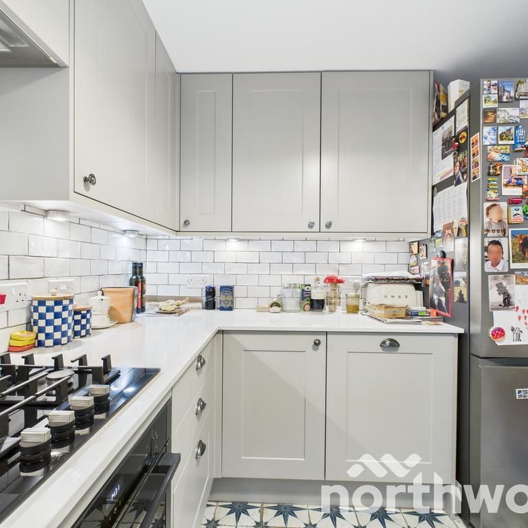 2 bedroom terraced house to rent - Photo 1