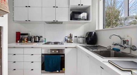 Charming 1BR Apartment with Balcony! - Photo 2