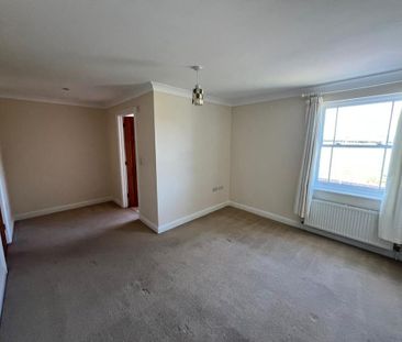 4 bedroom semi-detached house to rent - Photo 4