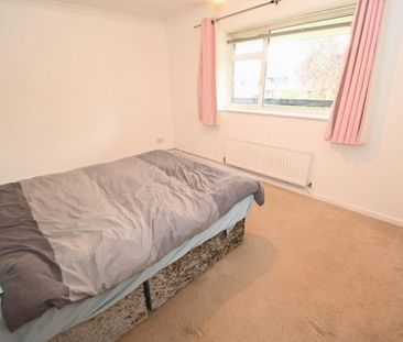 Newton Close, Slough, Berkshire,SL3 - Photo 2