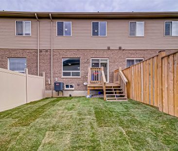 For Lease - 3 Bradbury Road, Hamilton, Ontario - Photo 2