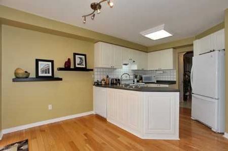 For Lease - 6119 Clover Ridge Crescent, Mississauga, Ontario - Photo 3