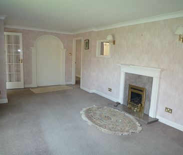 3 bed Bungalow - To Let - Photo 4