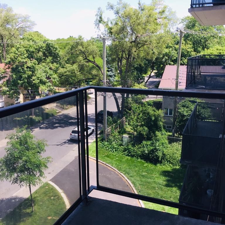 CESSION DE BAIL - Cosy one bedroom appartment in Town of Mount-Royal, the Garden City - Photo 1