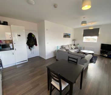 2 bedroom apartment to rent - Photo 4