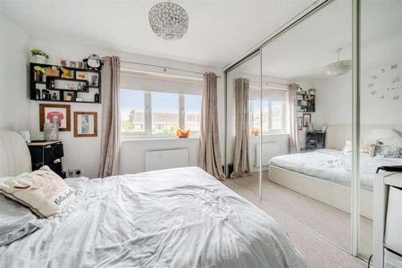 Redhouse Park Gardens, Gosport, PO12 - Photo 4