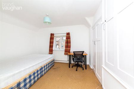 5 bedroom semi-detached house to rent - Photo 2