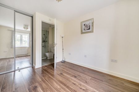 3 bedroom semi-detached house to rent - Photo 4