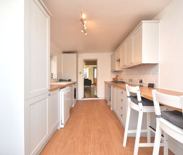 3 bedroom mid terraced house to rent, - Photo 1