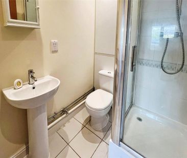 2 bedroom apartment to rent - Photo 6