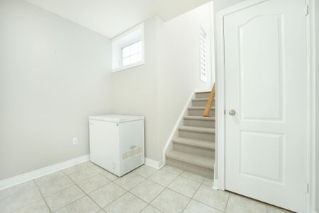 For Lease - 9 Tracey Court, Whitby, Ontario - Photo 3