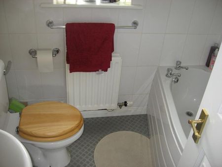 2 bedroom house to rent - Photo 3
