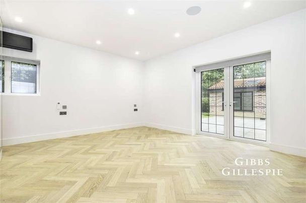 Gatehill Road, Northwood, HA6 - Photo 1