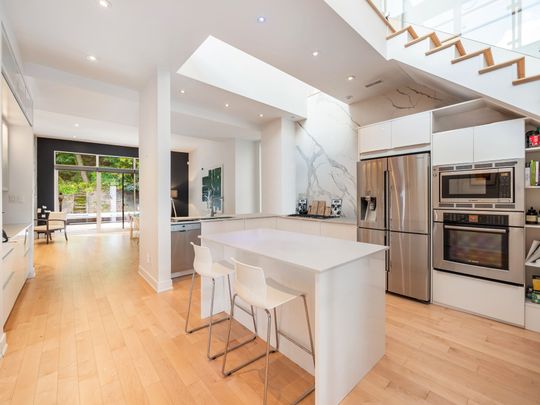 For Lease - 88 South Kingsway Way, Toronto, Ontario - Photo 1