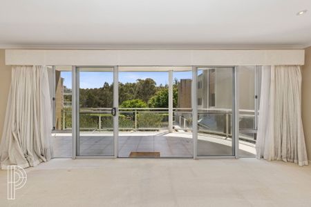 Bright and Spacious Apartment in the Heart of Belconnen - Photo 5