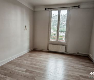 Location Appartement 2 pièces 42m² LES ESSARTS LE ROI 78690 - Photo 2