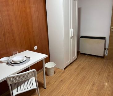 Calle de Marcelo Usera, Madrid, Community of Madrid 28026 - Photo 3