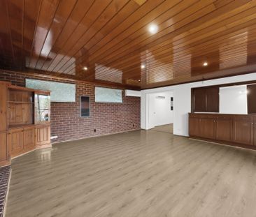 SPACIOUS FAMILY HOME IN A PRIME DONCASTER LOCATION - Photo 2