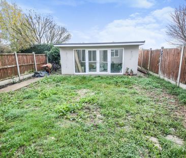 One-Bedroom House share - Photo 5