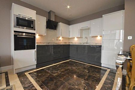 3 bedroom apartment to rent - Photo 4