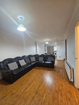 Room in a Shared House, Bankwell Street, M15 - Photo 1