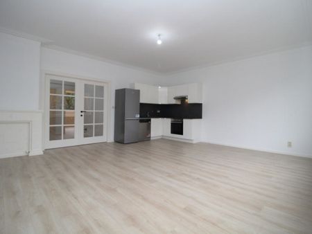 Place Flagey - Appartement 2 Ch de +/- 75 m² + Terrasse - Ixelles - Foto 2