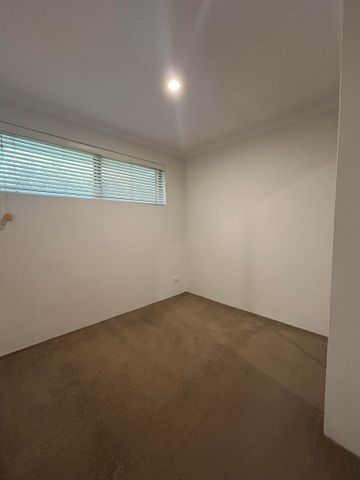 11/16 Pearl Road, Cloverdale WA 6105 - Apartment For Rent | Domain - Photo 2