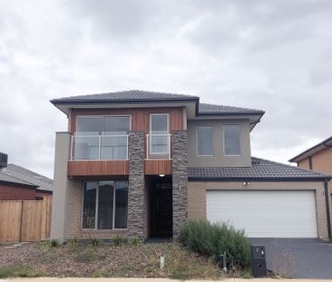 Convenient & Spacious Family Home - Photo 3