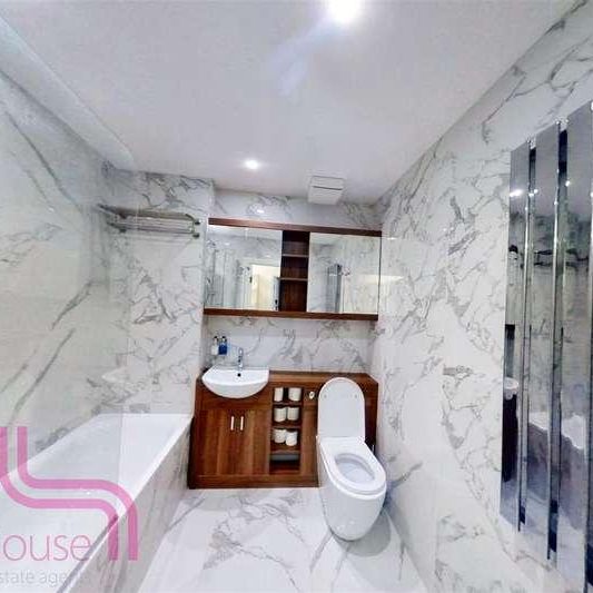 Prince Regent Road, Hounslow, TW3 - Photo 1