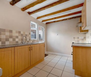 2 bedroom character property to rent - Photo 1