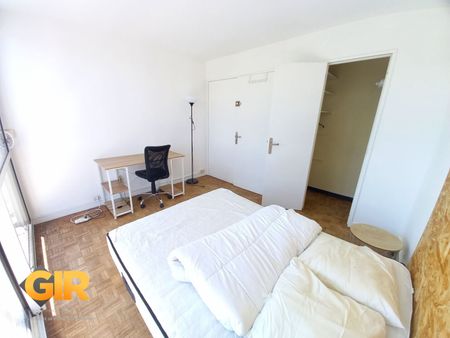 Location Appartement 1 pièce 76m² RENNES 35000 - Photo 4