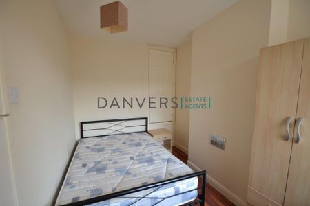 3 bedroom terraced house to rent - Photo 5