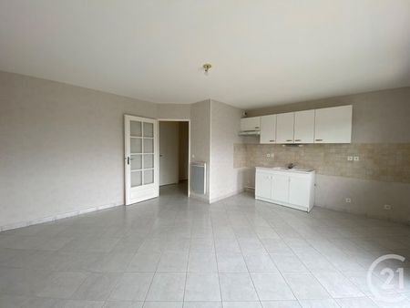 2 pièces - 43,70 m2 CHATEAUROUX - 36 - Photo 2