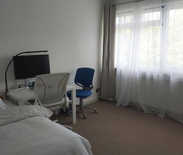 4 bedroom terraced house to rent - Photo 5