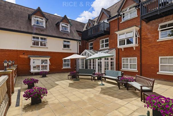 1 bedroom retirement property to rent - Photo 1