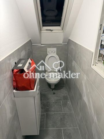2 Zimmer DG Wohnung mit super Anbindungen! - Photo 5