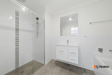 3 bedroom Townhouse in Central Location - Photo 4