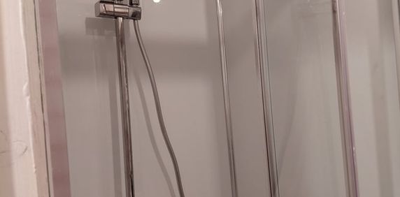 5 Bed Terraced House, Broxtowe Street, NG5 - Photo 2