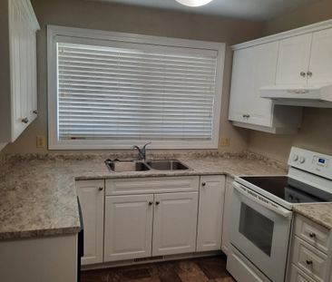 2106 LOUISE AVENUE - Photo 5
