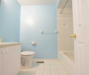 For Lease - 33 Holmwood Street, Richmond Hill, Ontario - Photo 5