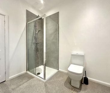 2 bedroom terraced house to rent - Photo 4