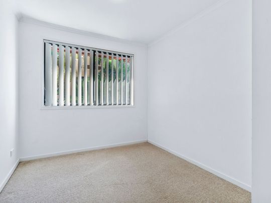 Cosy Apartment in the Heart of Broadbeach Waters - Photo 1