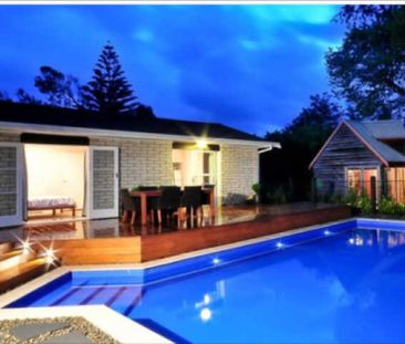 This is a FULLY FURNISHED one bedroom unit tucked away at the rear ... - Photo 2