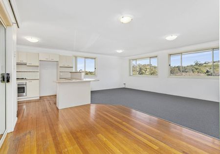Larger than it looks - 3 bedroom double storey home! - Photo 4